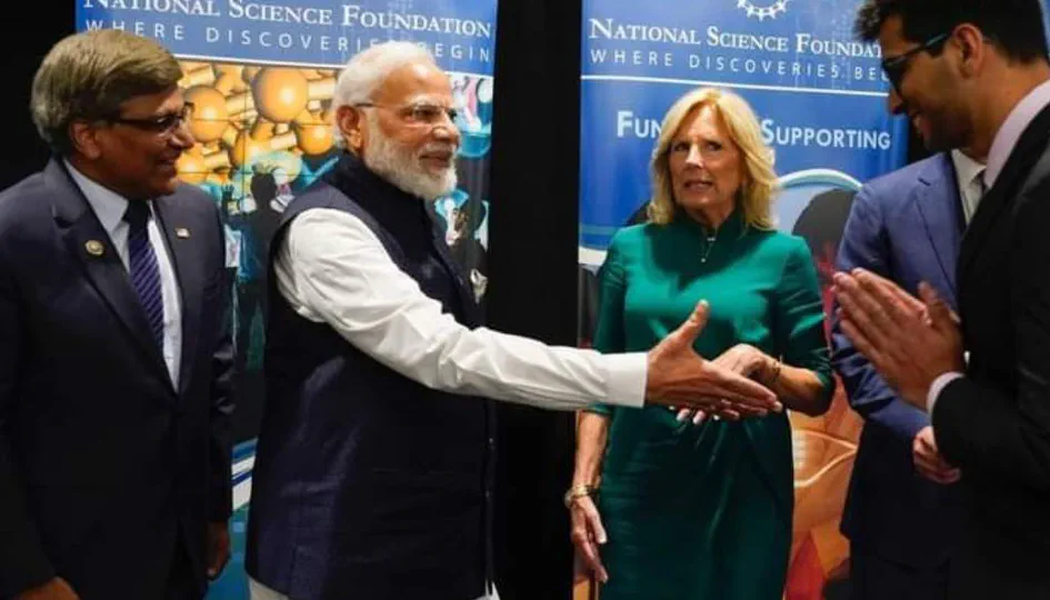 Pune Researcher’s Deep Sea Pearl-Finding Robot Impresses PM Modi during US Visit